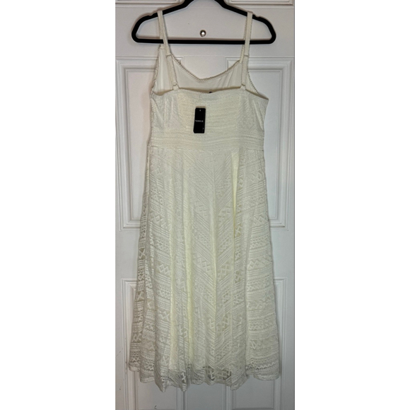 Women's Torrid Plus Size 0X White Midi Lace Skater Dress - Picture 8 of 11